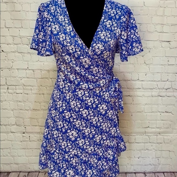 Boutique Dresses & Skirts - 𝅺BOUTIQUE Ladies Small Cobalt Blue White Floral Wrap Ruffle Hem Dress